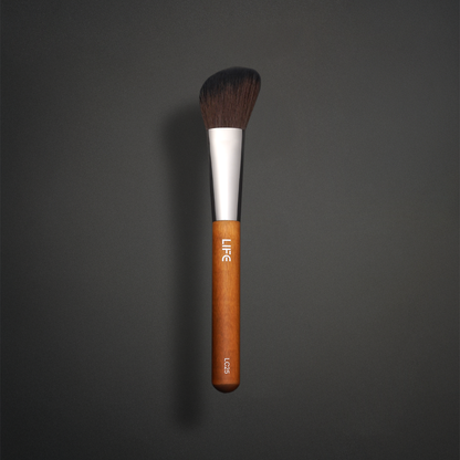 LC25 Angled Blush Brush
