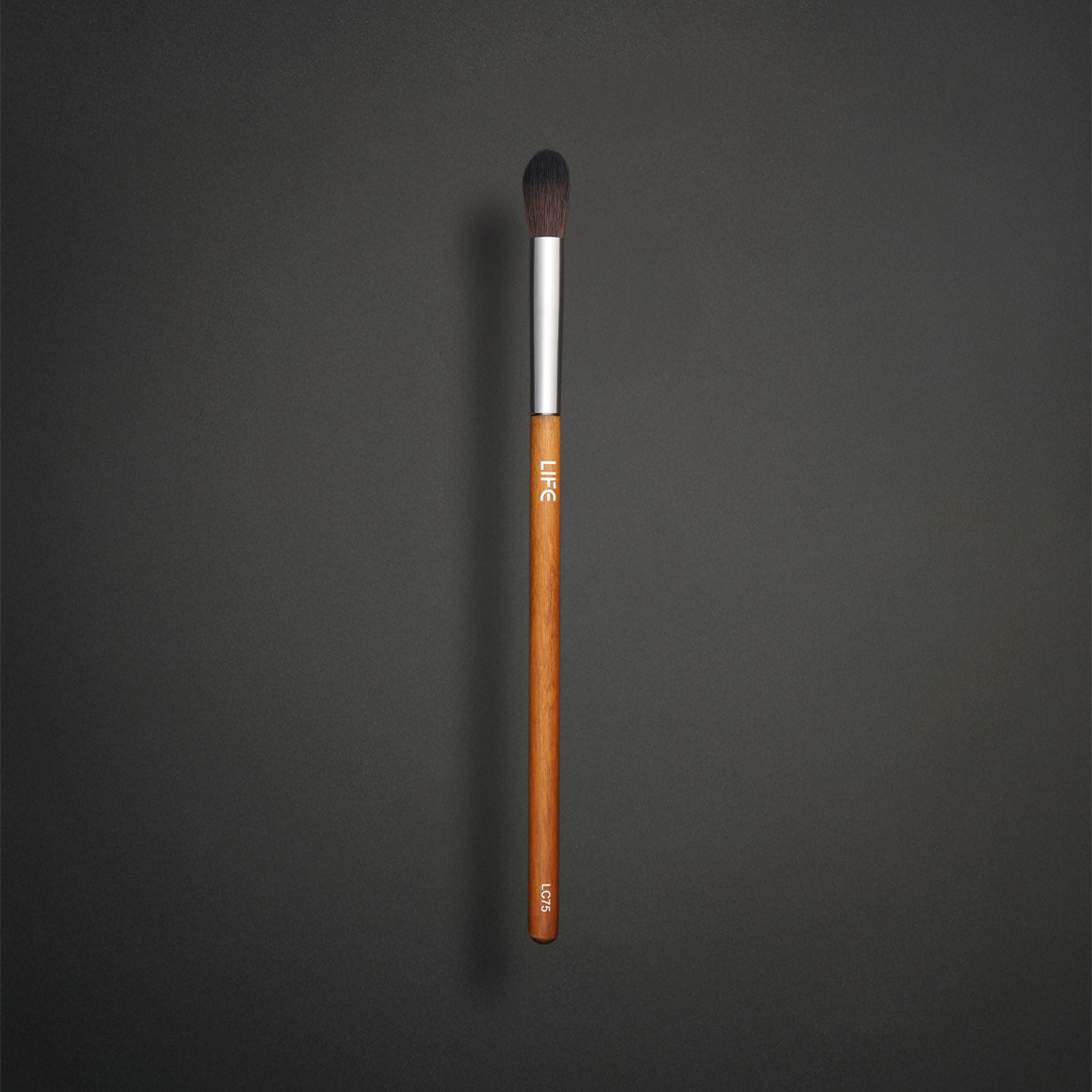 LC76 Firm Blending Brush
