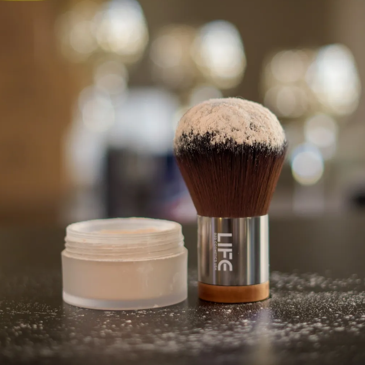 LC81 Kabuki Neck & Body Brush